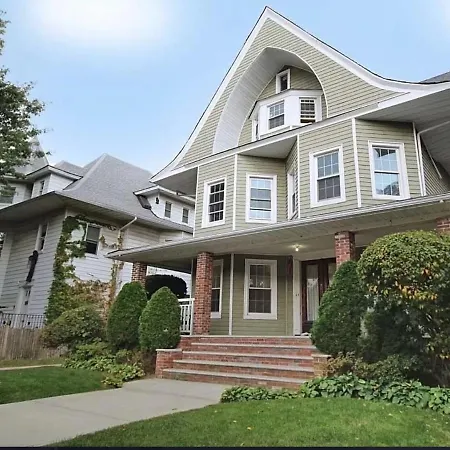 Gorgeous Victorian House!! Entire Suite In Sam'S Home
